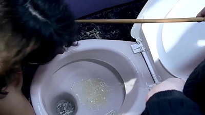 我華麗的私人性奴隸梅蘭妮孟菲斯。她是我最喜歡的奴隸,她看起來天真、年輕,喜歡肛交、角色扮演,我可以隨時使用她。第1部分。